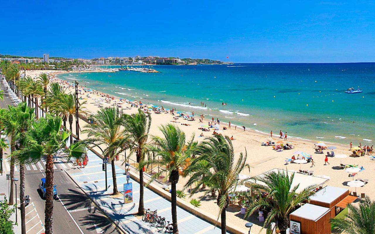 Carlos V Salou Bagian luar foto